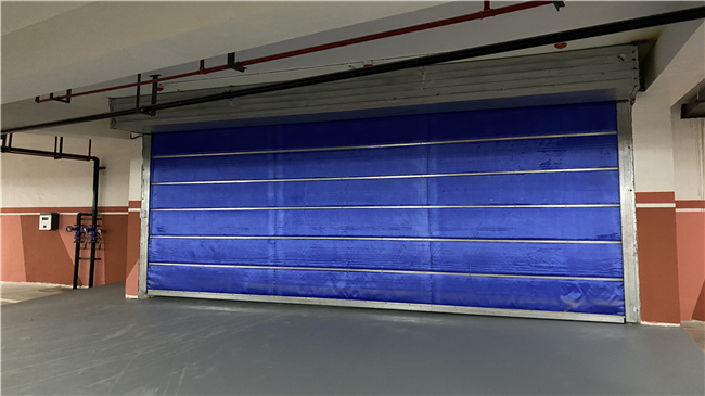 無(wú)機(jī)布防火卷簾門(mén)