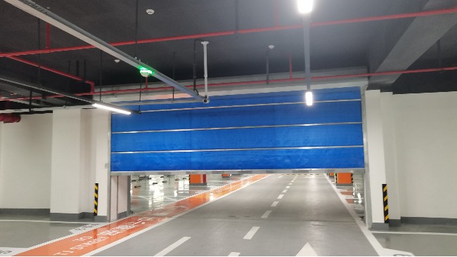 無機布防火卷簾門