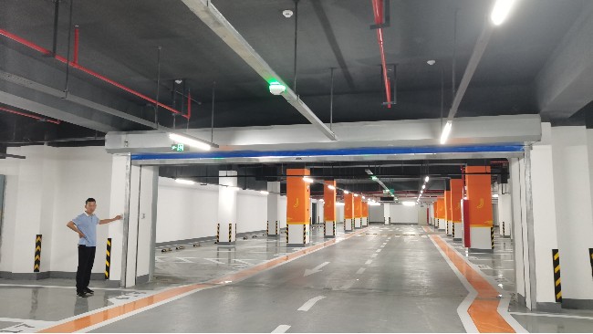 雙軌防火卷簾門